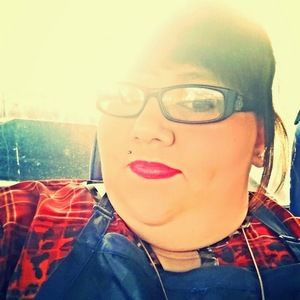 Meet your Posher, Leeann